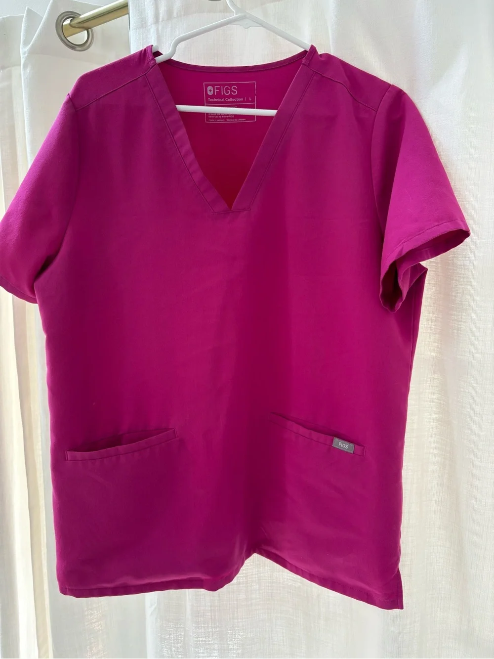 FIGS Women's Scrub Set in Raspberry